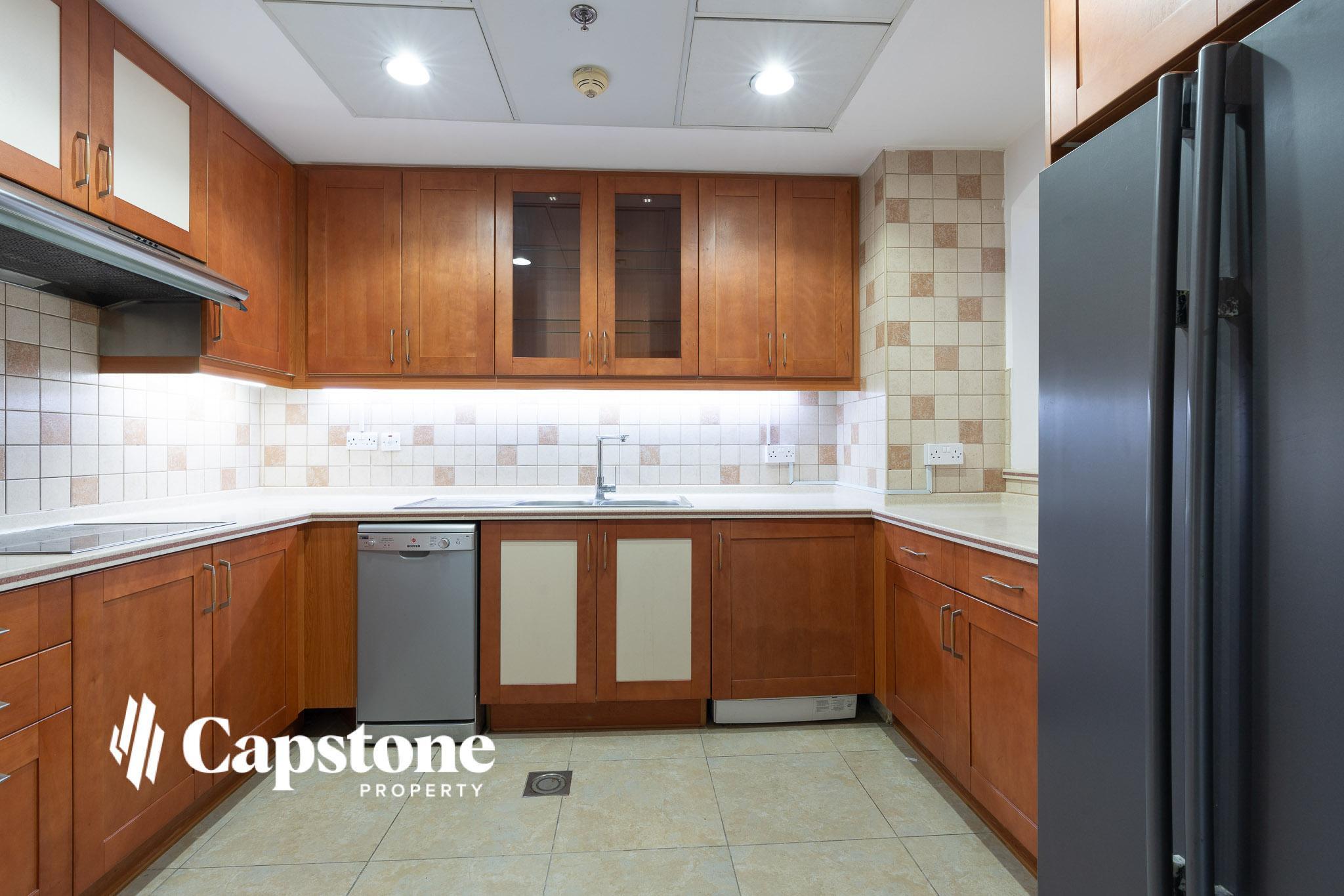 MARINA VIEW 2BR APARTMENT WITH TITLE DEED - Apartment in Porto Arabia
